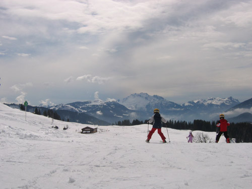Le Printemps au Grand Bornand Gamins
